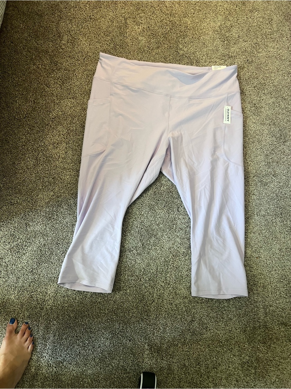Old Navy Lavender Capri Leggings with Side Pockets
